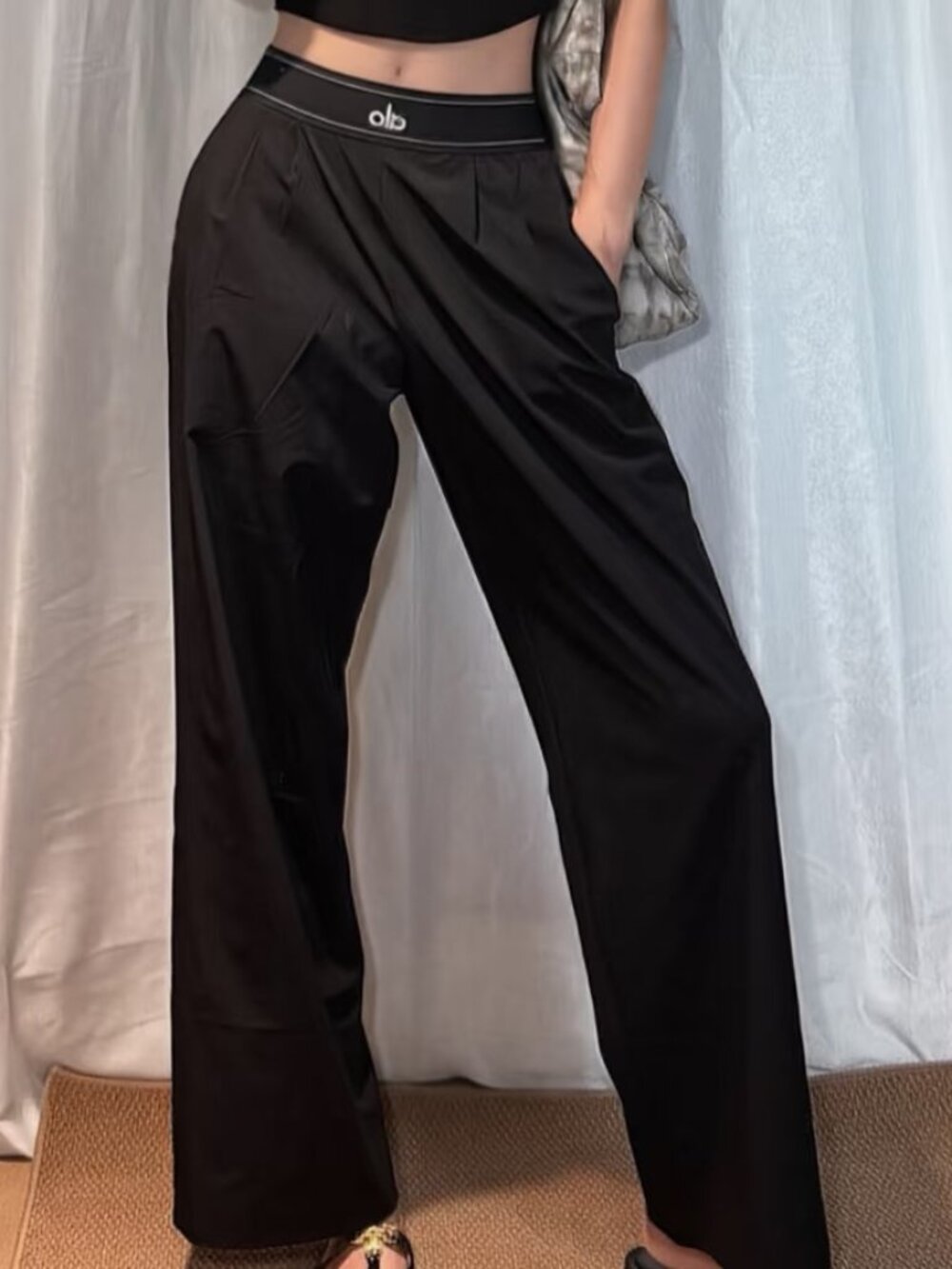🔥Obsessed!NWT ALO Yoga Suit Up Trouser Black (Regular) Brunch Pants 🖤